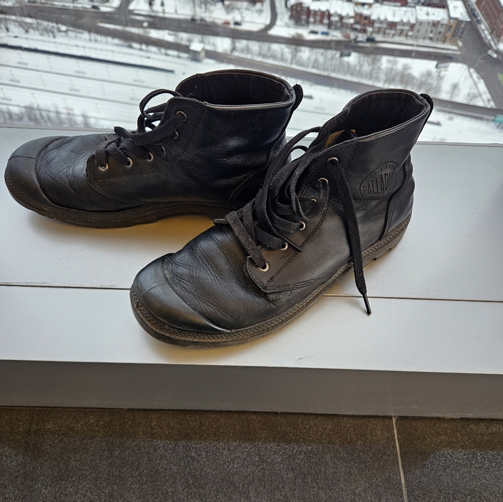 Palladium boots